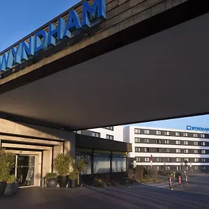 Hotel Wyndham Stuttgart Airport Messe